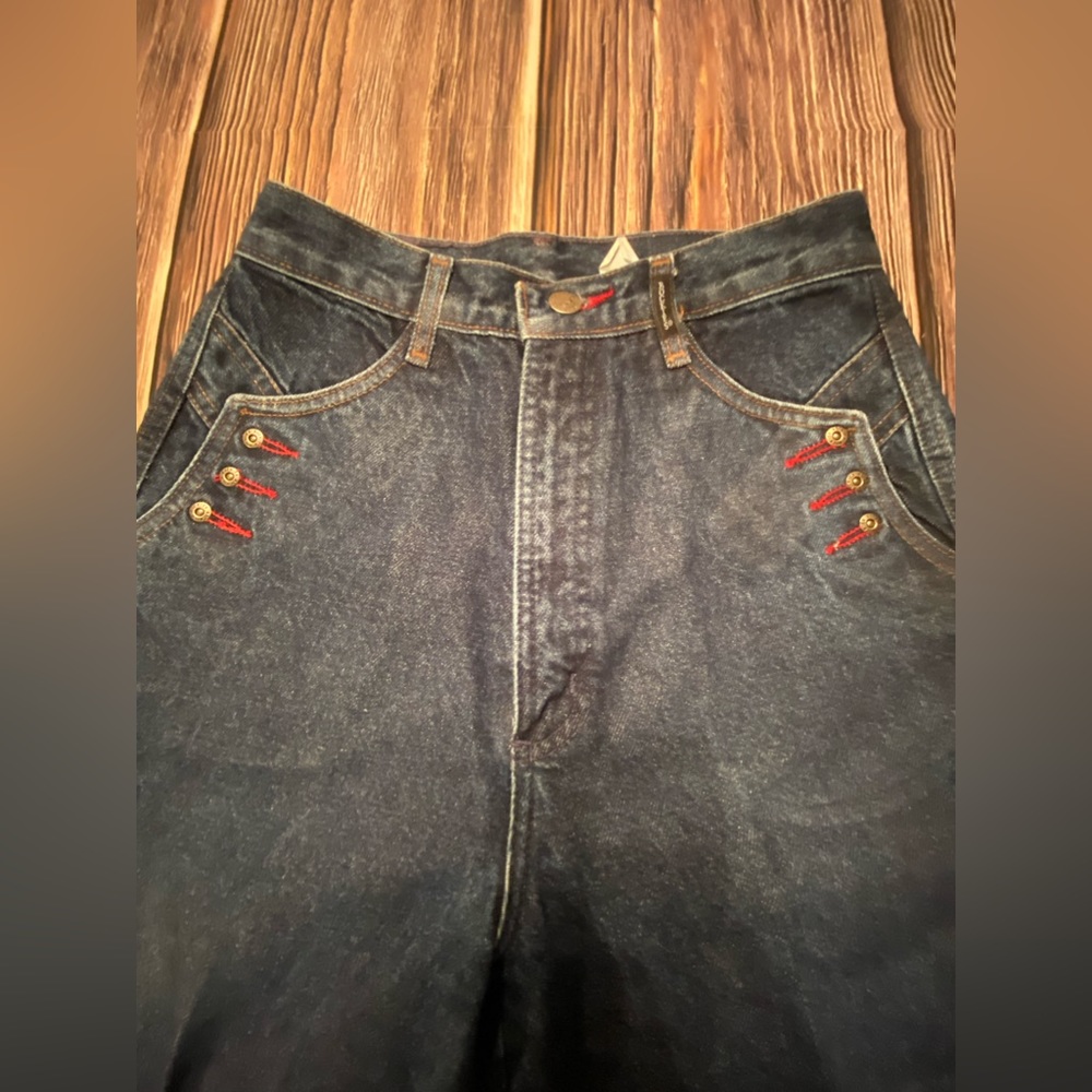 Rocky Mountain Vintage Cowgirl Jeans Still starched Dark color Great shape 28/7 - Picture 3 of 11